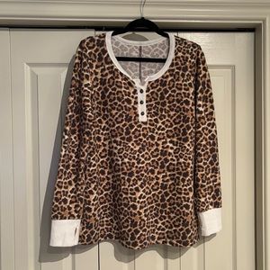 Soft leopard long sleeve